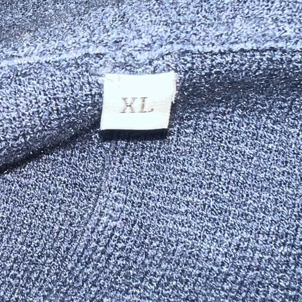 Blue cardigan Very soft, pockets,nice  color, great condition - Picture 5 of 6